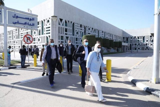 فور الوصول للمطار
