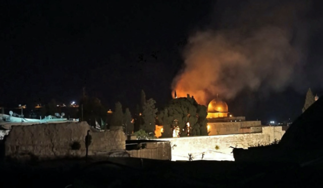 اشتبكات بين الفلسطنين وجيش الاحتلال في القدس