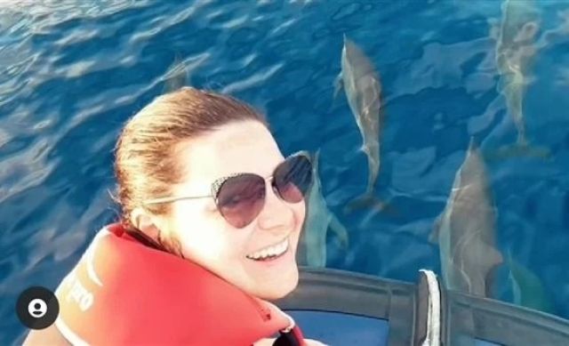 يسرا اللوزي