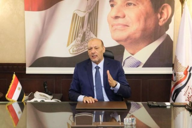 رئيس حزب المصريين السيسي يعيد ترتيب أوراق السلطة القضائية