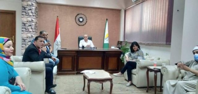 نائبة مستقبل وطن تواصل لقاءاتها مع المسؤولين لحل مشاكل القمامة بمركز ومدينة كرداسة