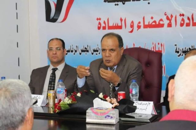 الدكتور أشرف عبد الباسط رئيس جامعة المنصورة 
