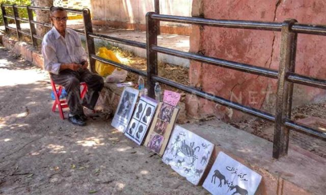 عم انور اقدم رسام سلويت في مصر