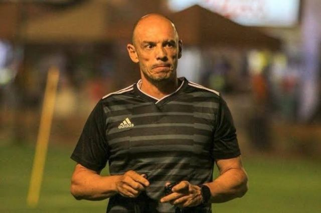 تاكيس جونياس المدير الفني لبيراميدز