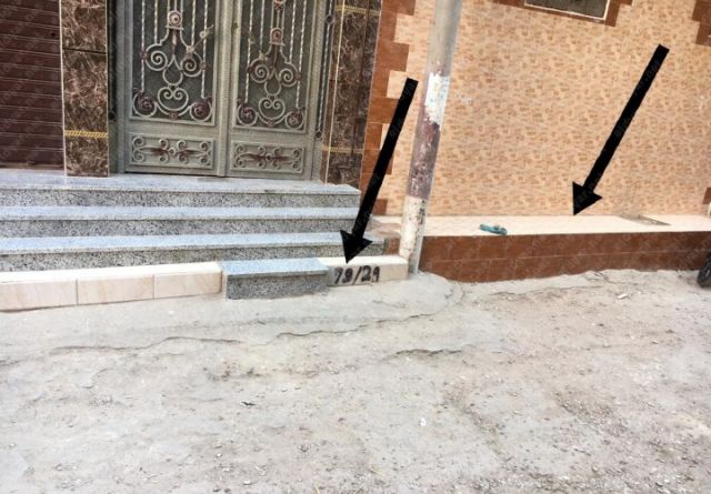 تعدي صارخ على حرم شارع 6 متر بحي اتريب ببنها