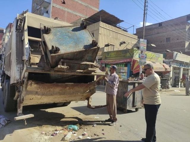 رفع ١٢٠طن تراكمات قمامة فى مركز شبراخيت