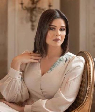 يسرا اللوزي