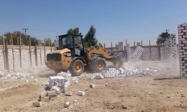 إزالات فورية لـ5 حالات تعدي بالمحروسة ودندرة