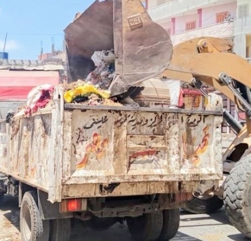 حملة نظافة يومية بشوارع قرية سمخراط في الرحمانية