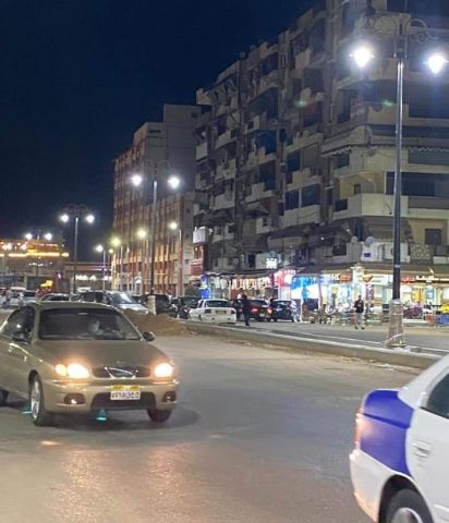 تركيب وإضاءة الاعمدة الديكوريه الجديدة في بورسعيد