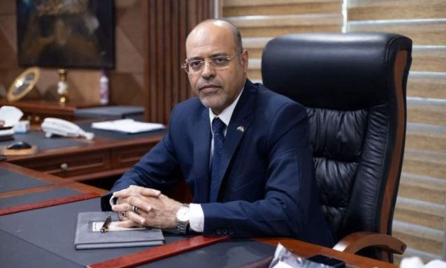محمد جبران رئيس النقابة العامة للعاملين بالبترول