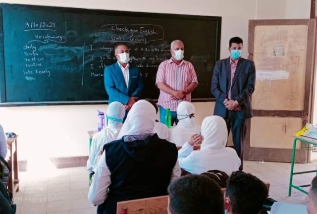 تفقد المدارس بقرية معنيا