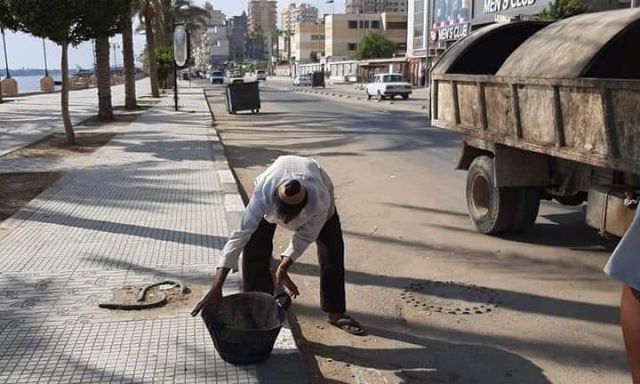 حملة نظافة عامة بشوارع مدينة رشيد بمحافظة البحيرة