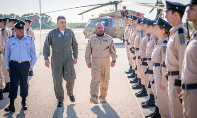 قائد القوات الجوية الإماراتي ونظييرة الإسرائيلي
