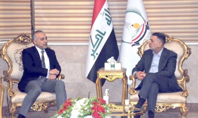رئيس هيئة السياحة العراقي يزور محافظة البصرة