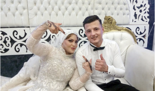العروسين محمود ومنى
