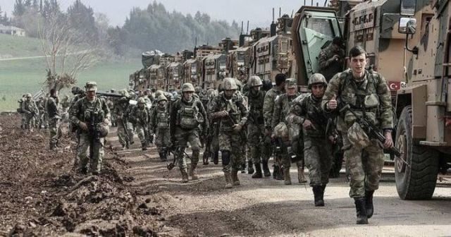 عناصر من الجيش التركي المشاركة في عملية شرق الفرات